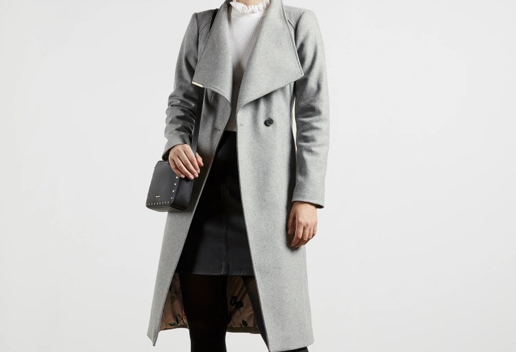 女士白領(lǐng)職業(yè)裝