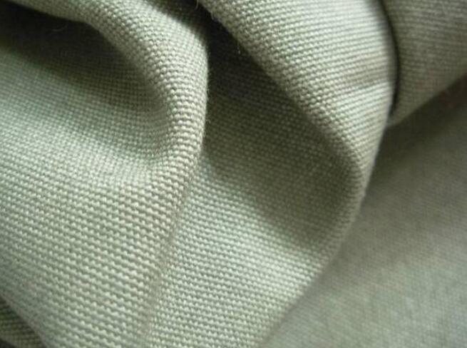 結實耐用的布料之帆布