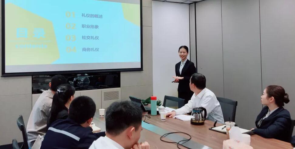 第一太平戴維斯工作服定制案例圖片