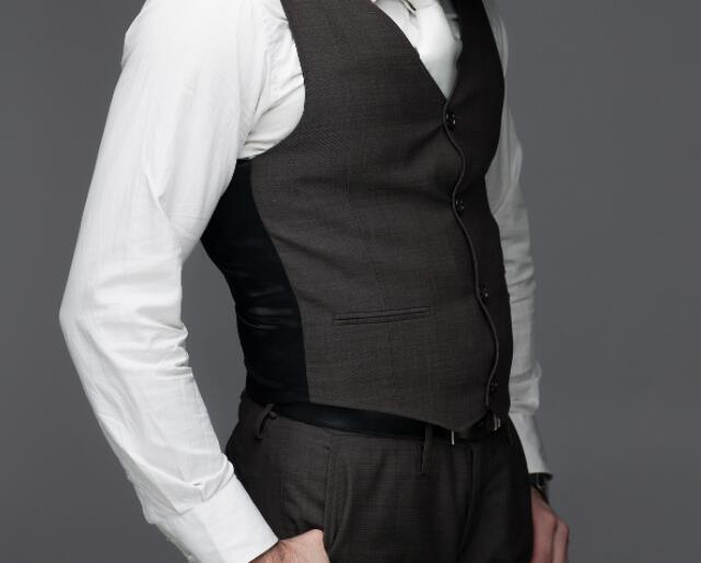 穿西裝什么情況下穿馬甲?