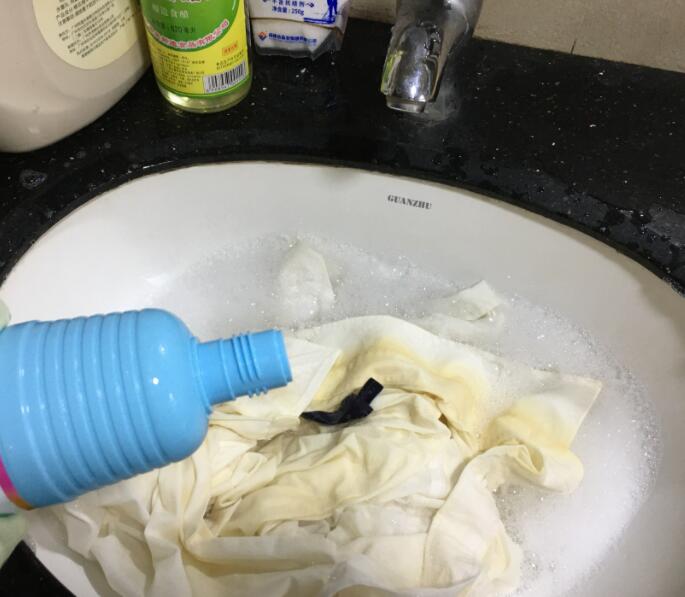 白衣服發黃的原理