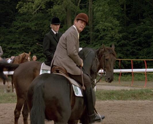 西服單開(kāi)和雙開(kāi)的講究