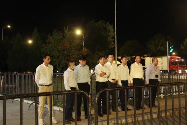 海航控股黨委領(lǐng)導16日深夜降落首都國際機場